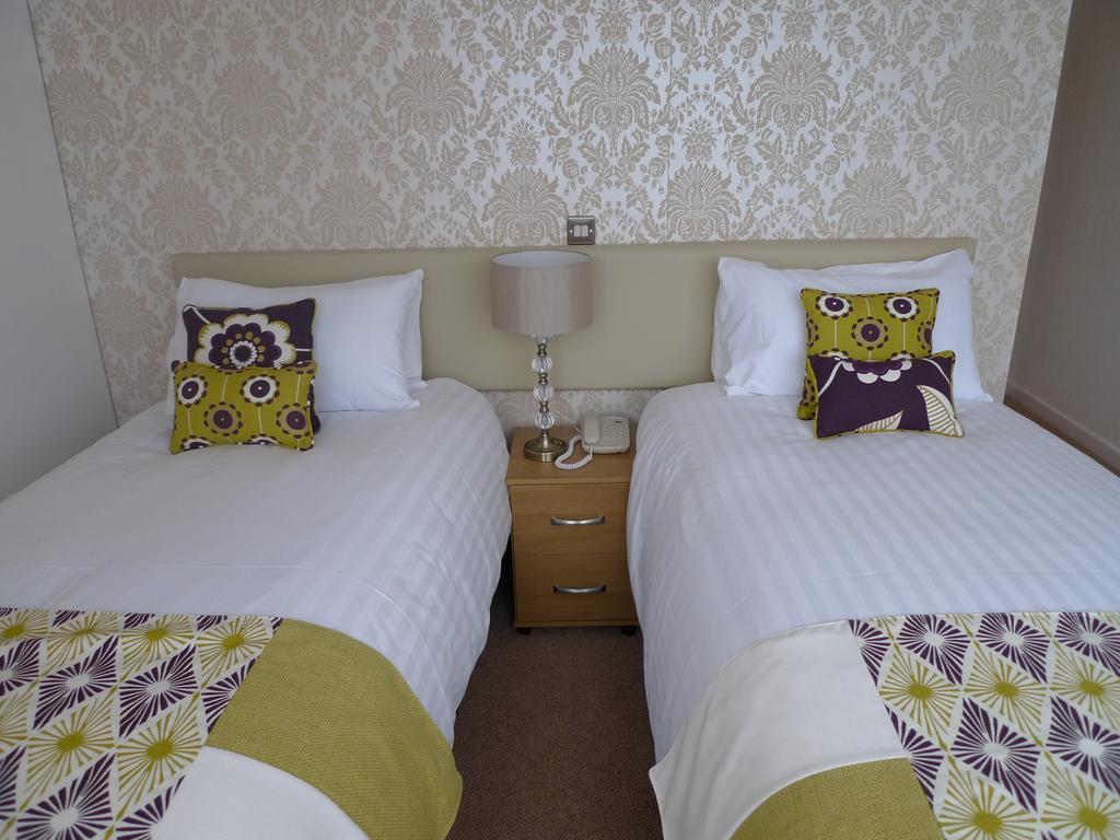 Ashburnham Hotel Pembrey Room photo